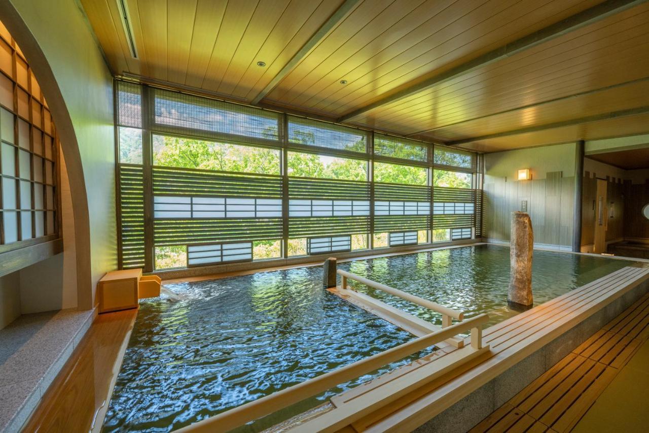 Jozankei Onsen Yurakusoan Hotel Sapporo Buitenkant foto