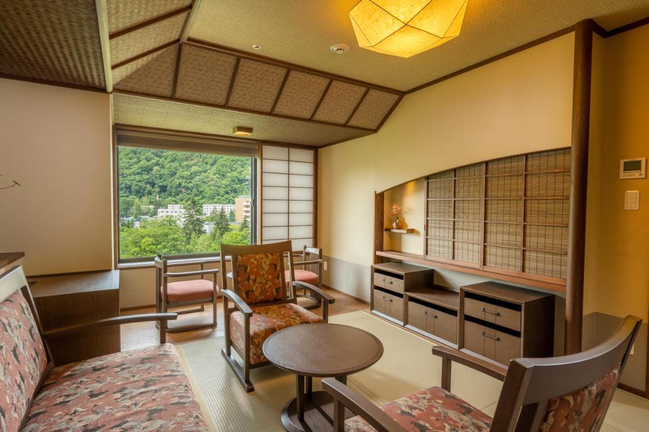 Jozankei Onsen Yurakusoan Hotel Sapporo Buitenkant foto