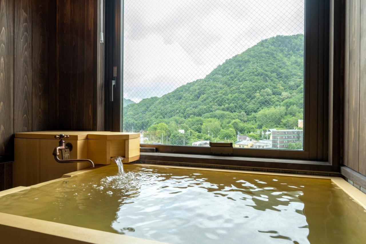 Jozankei Onsen Yurakusoan Hotel Sapporo Buitenkant foto