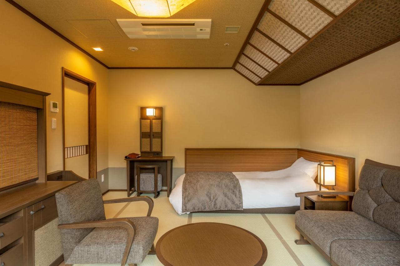 Jozankei Onsen Yurakusoan Hotel Sapporo Buitenkant foto
